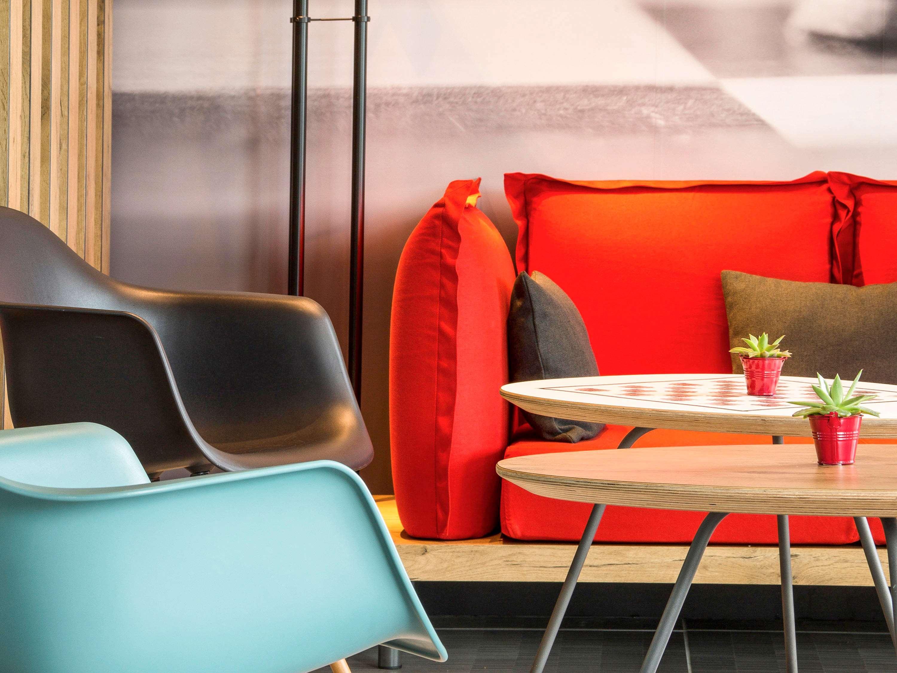 ホテル Ibis Montceau Les Mines エクステリア 写真