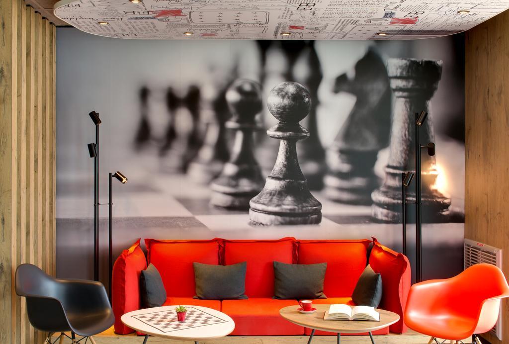 ホテル Ibis Montceau Les Mines エクステリア 写真