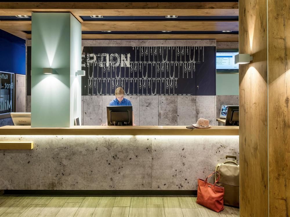 ホテル Ibis Montceau Les Mines エクステリア 写真
